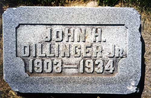 Lápida de Dillinger en el Cementerio Crown Hill de Indianápolis